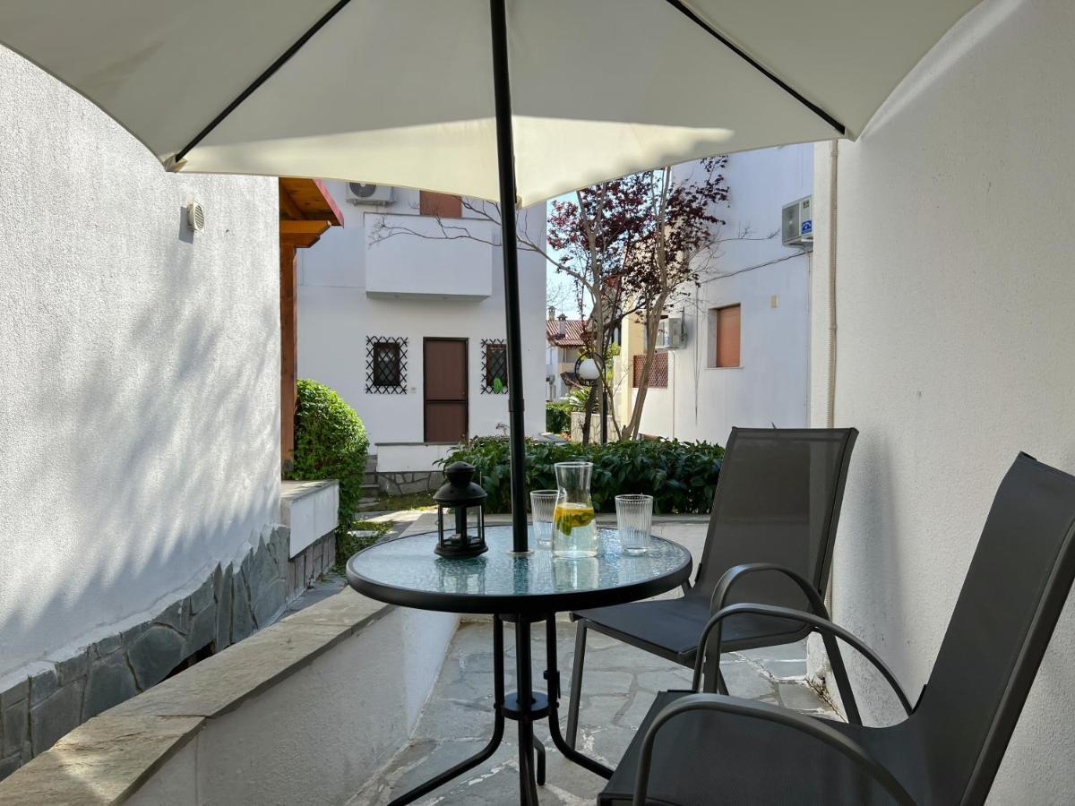 Joseph Village Apartments Fourka Exterior photo